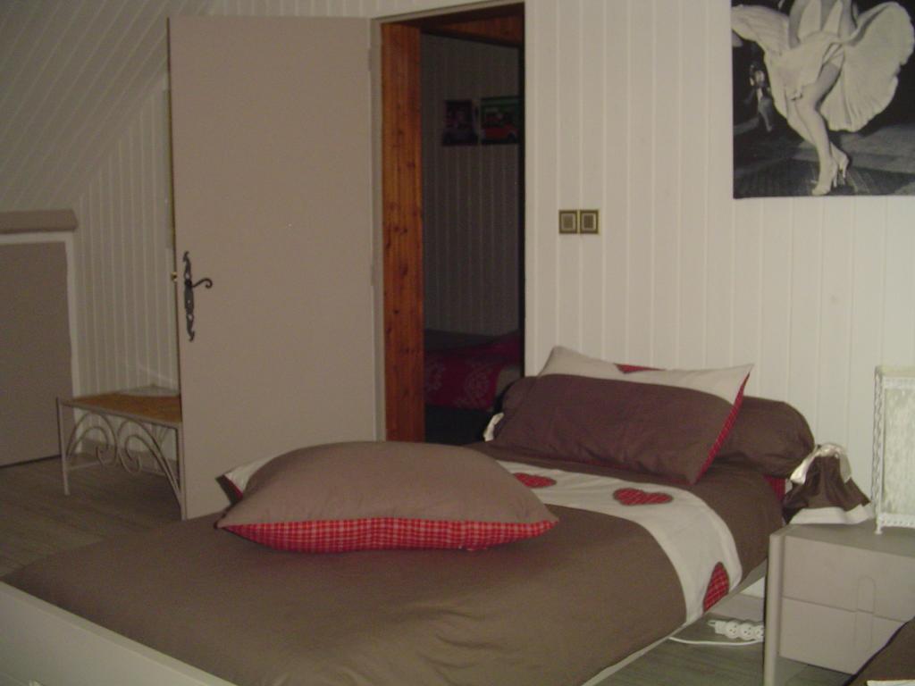 Chambre Crescia Vernouillet  ภายนอก รูปภาพ