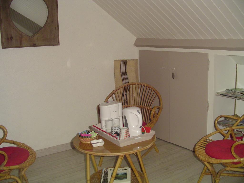 Chambre Crescia Vernouillet  ภายนอก รูปภาพ